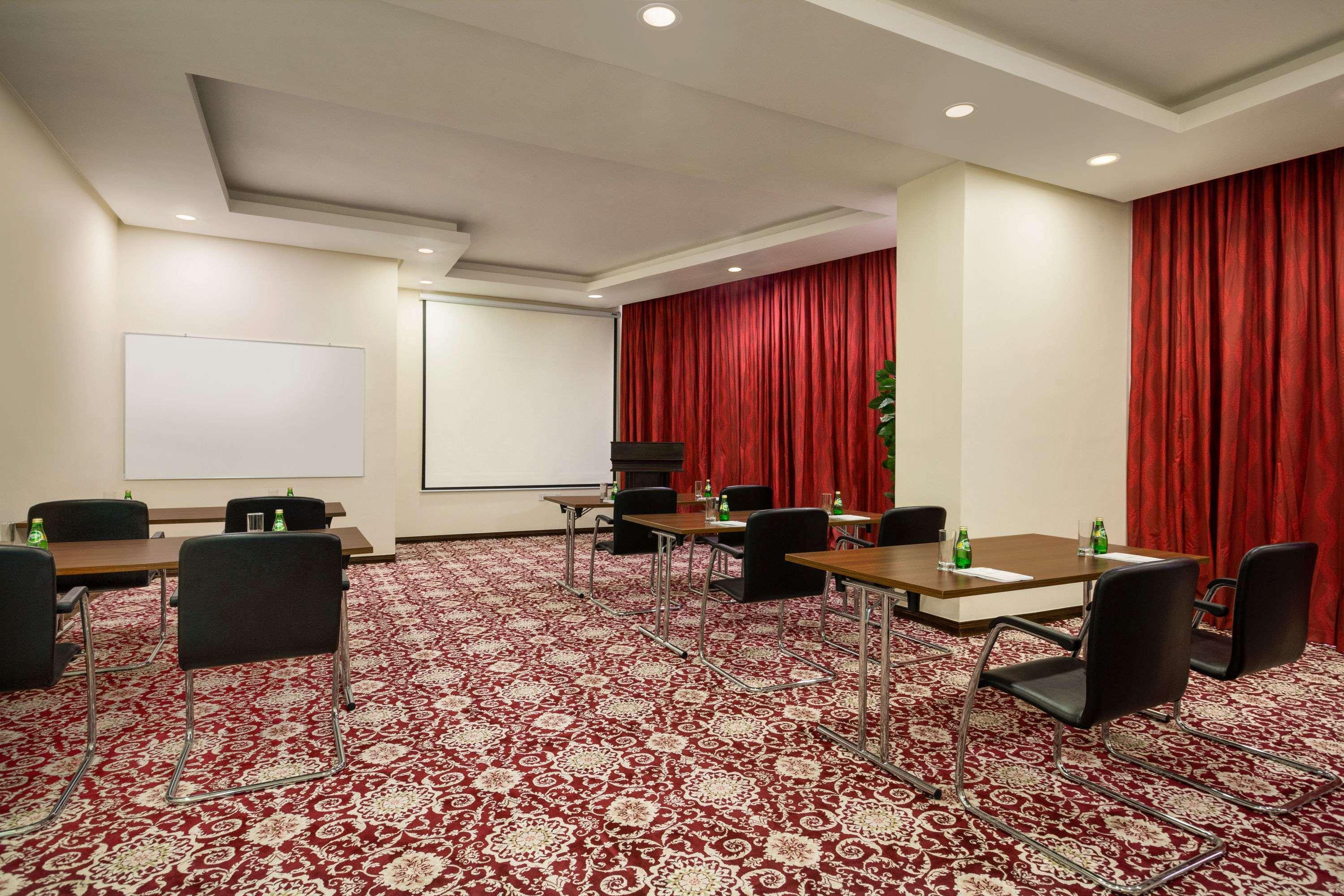 Ramada Encore By Wyndham Kuwait Downtown Kuwait City Eksteriør billede
